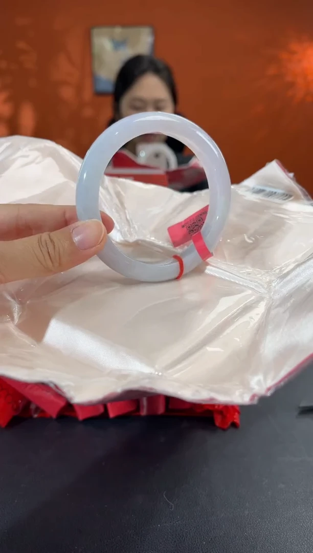 未镶嵌手镯翡翠9    60.6