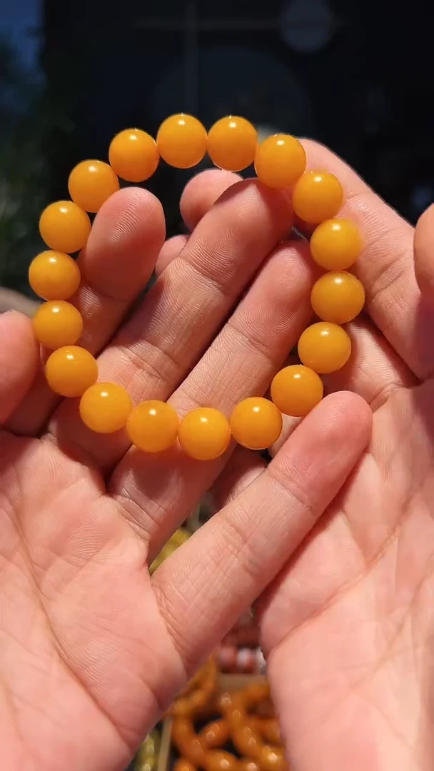 【闪购商品】蜜蜡手串未镶嵌11+(鸡油红)