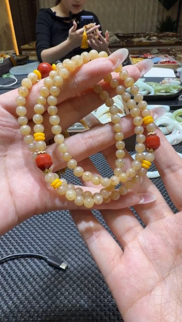 颈饰未镶嵌和田玉项链