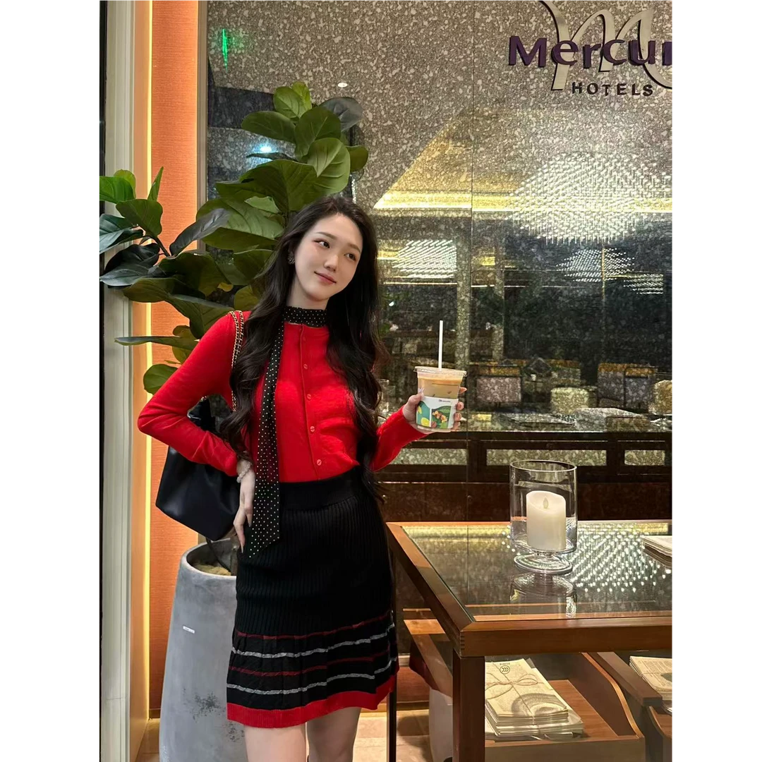 GIRDEAR/哥弟【玫瑰叛逃】小香风气质百搭显瘦针织半裙128002