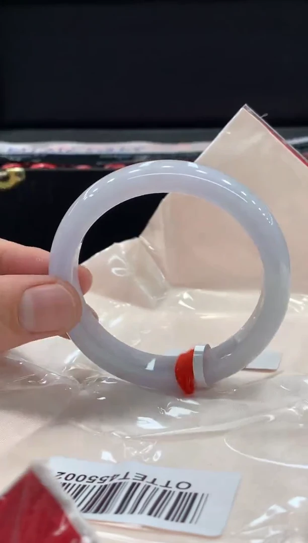 未镶嵌手镯翡翠手镯