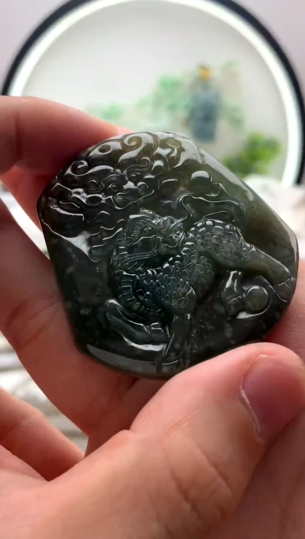 翡翠未镶嵌颈饰挂件