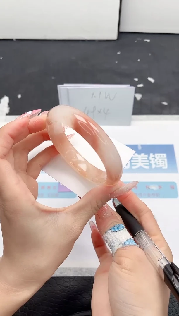 【闪购商品】石英质玉手镯未镶嵌282-60