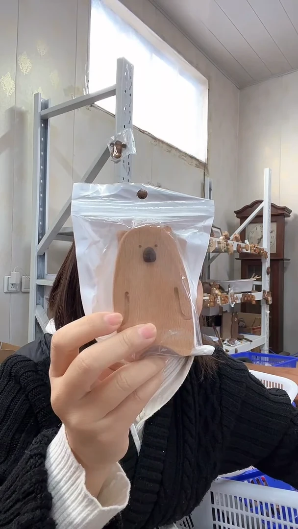 木榉木的 小熊开瓶器