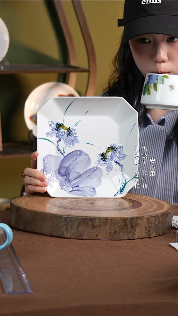 瓷八方来财---景德镇高温手绘釉下彩八角盘紫紫荷