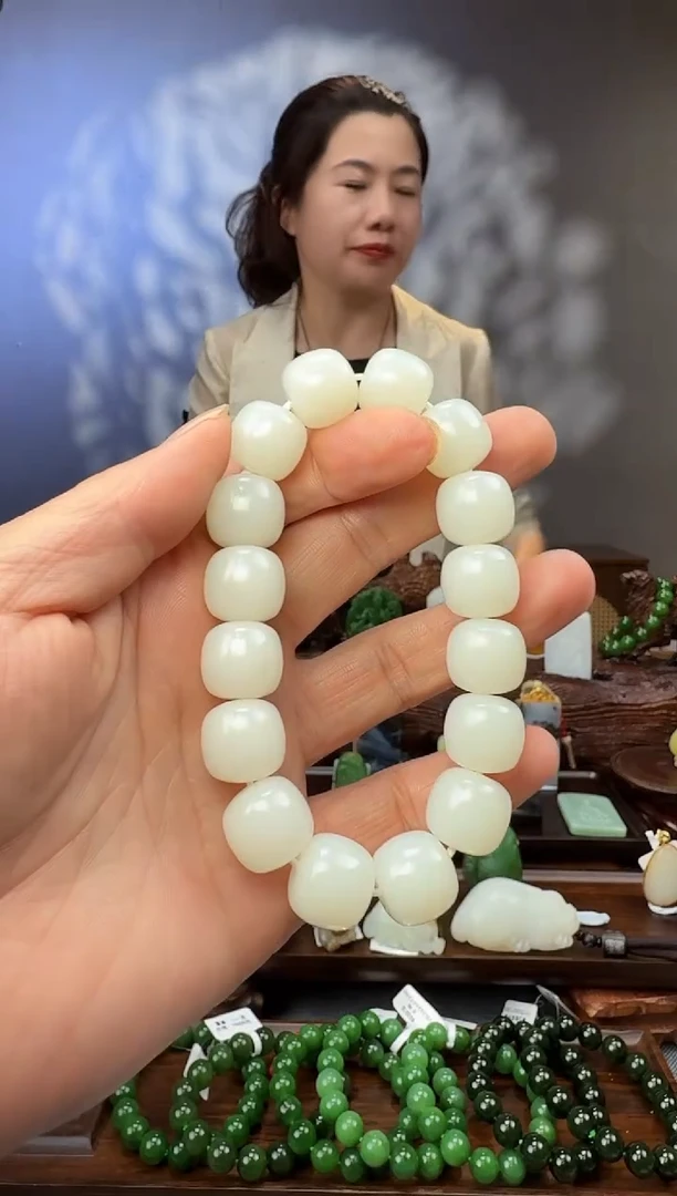 吊坠(不含链)未镶嵌和田玉花**园手串