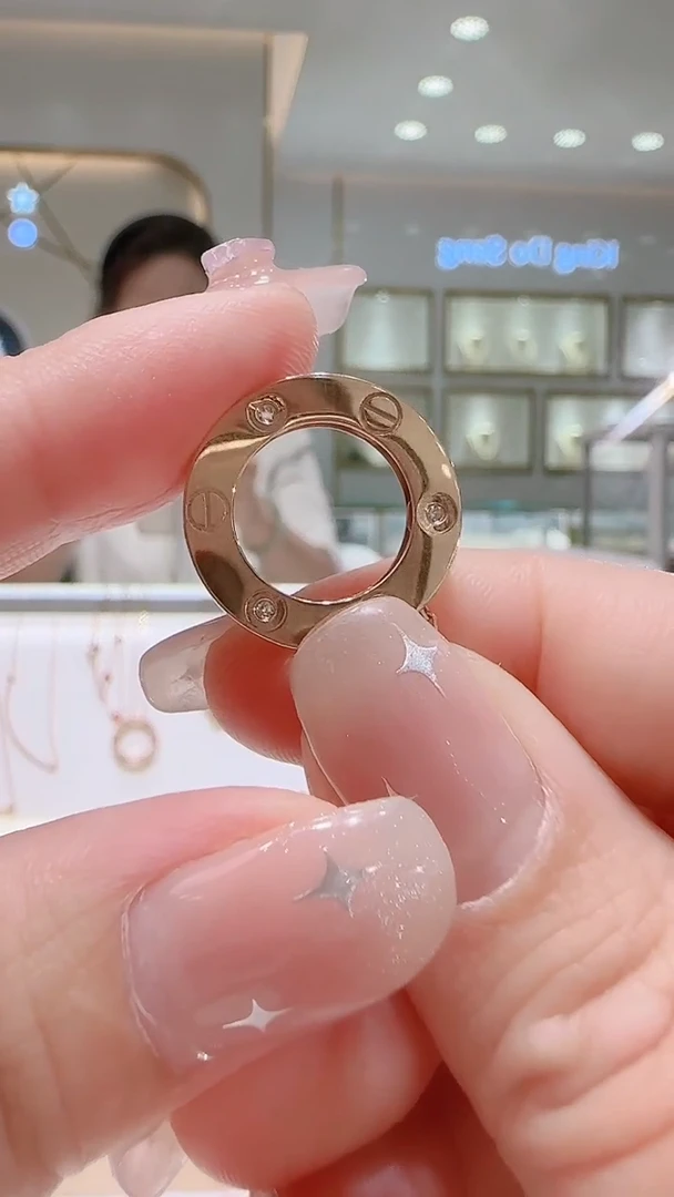 吊坠(不含链)18K金镶嵌钻石建*吊坠