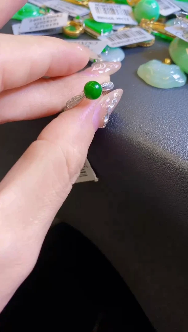 【闪购商品】定制翡翠18K金镶嵌戒指