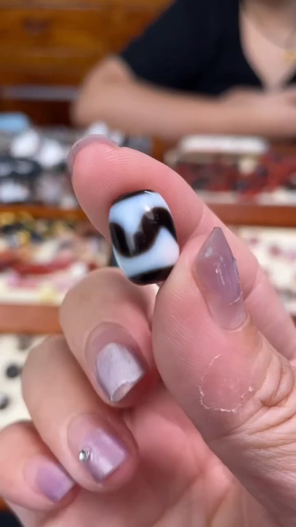 玛瑙/玉髓颈饰未镶嵌24虎牙