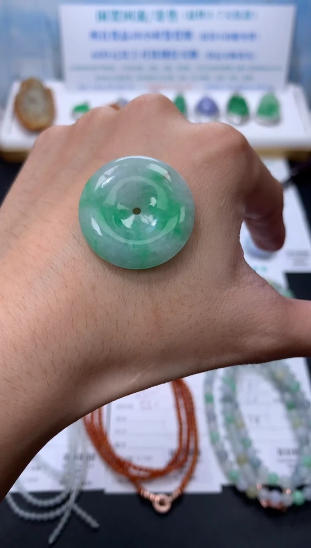 定制翡翠未镶嵌模式推广期48小时鉴赏期