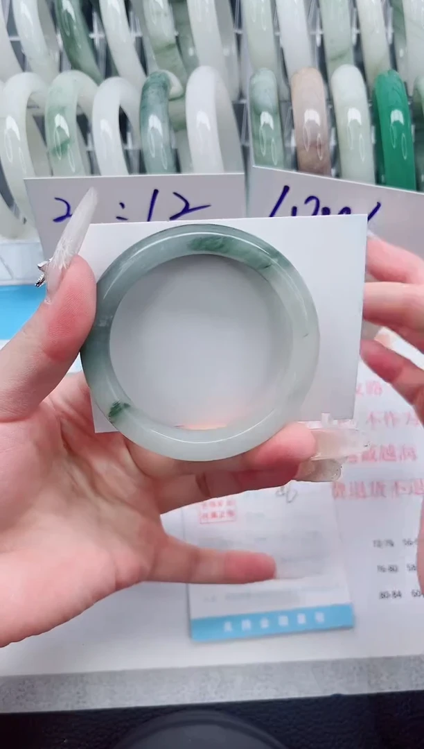 【闪购商品】石英质玉手镯合金A77-56