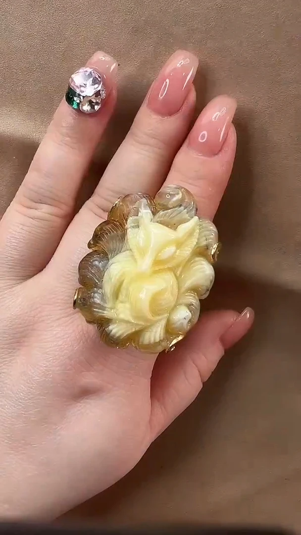 琥珀颈饰未镶嵌戒指