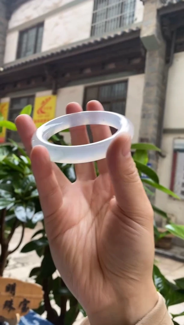 未镶嵌手镯（圆镯）翡翠57圆条