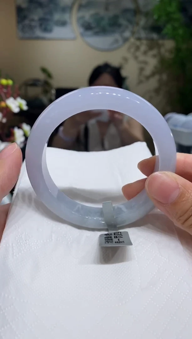 翡翠手镯未镶嵌圈口57.6