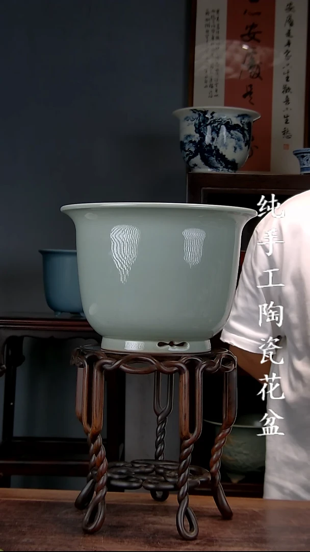 盛***箱景德镇陶瓷手工花盆