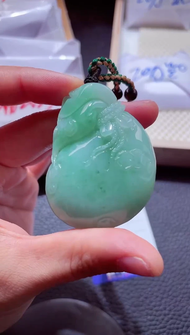 颈饰未镶嵌翡翠00006667