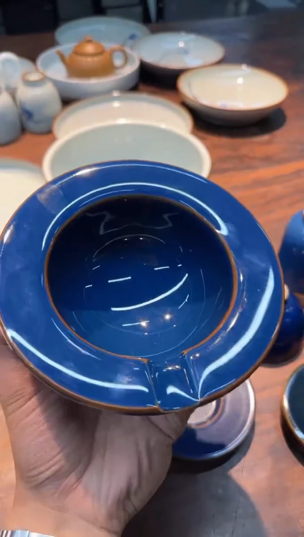 刘钦莹 佛青 雪茄缸(石桥款）