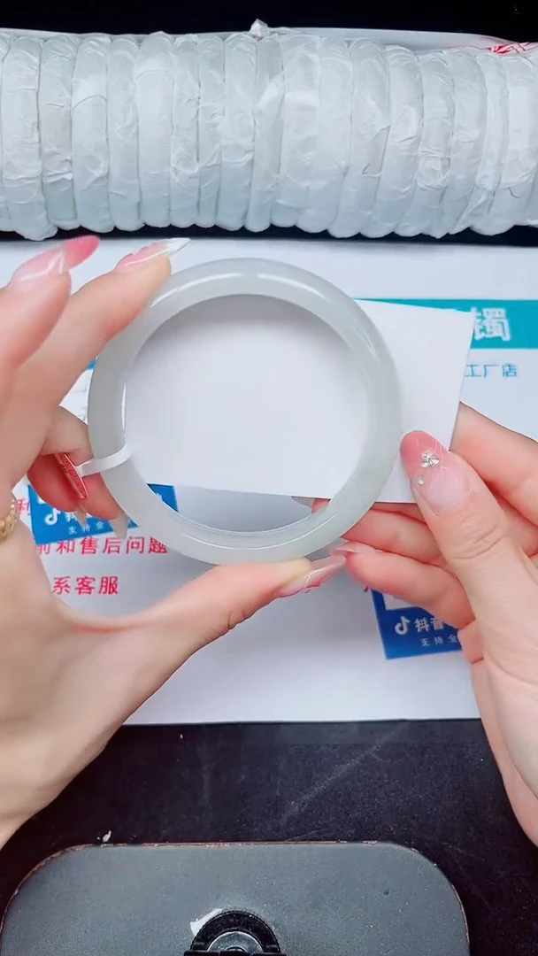 未镶嵌手镯石英质玉19-64/65