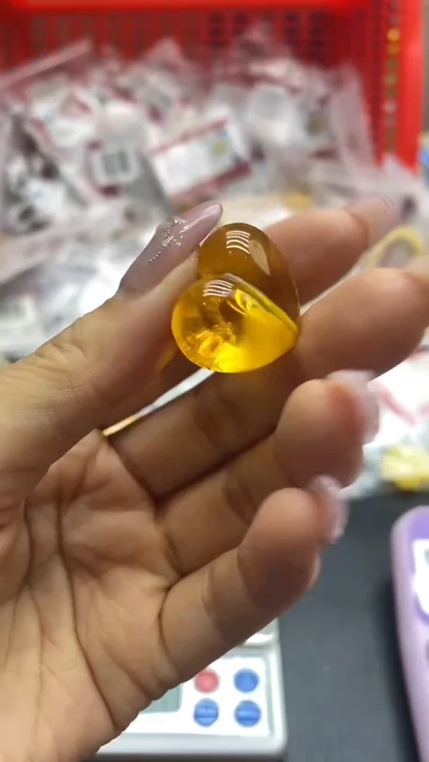 琥珀未镶嵌珠宝奇石1069