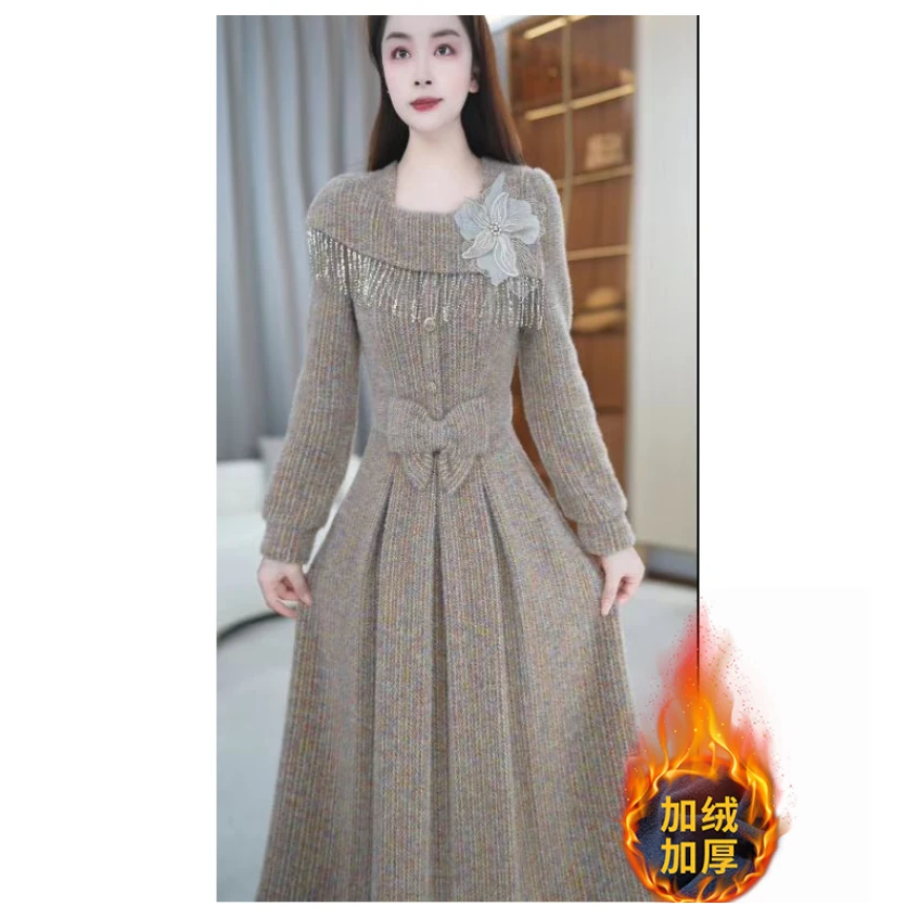 玖慕秋冬款气质优雅连衣裙2025新款收腰显白年轻妈妈中长a字裙