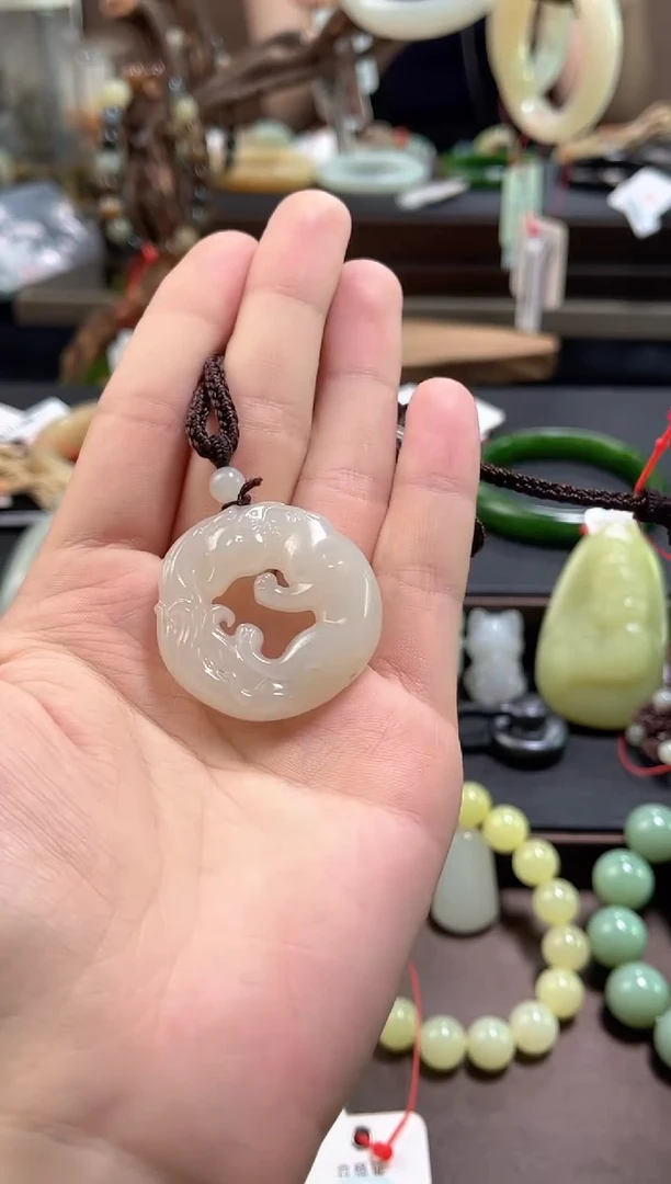 吊坠(不含链)未镶嵌和田玉新疆黑山九尾狐9013504