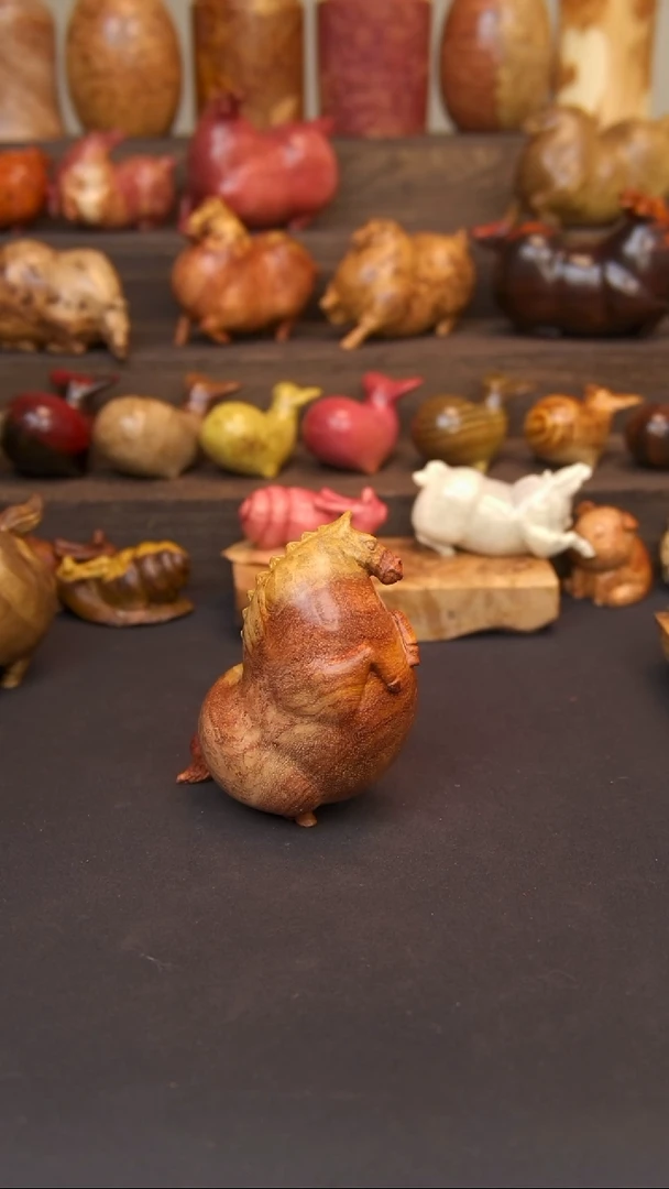 交趾黄檀（大红酸枝）草花梨唐马