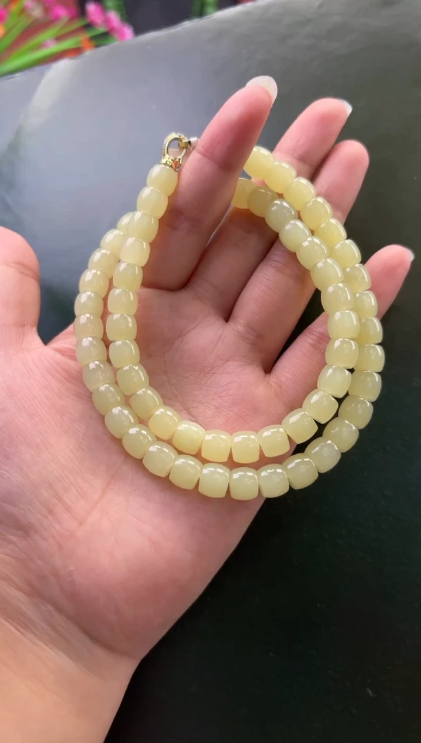 颈饰未镶嵌和田玉项链