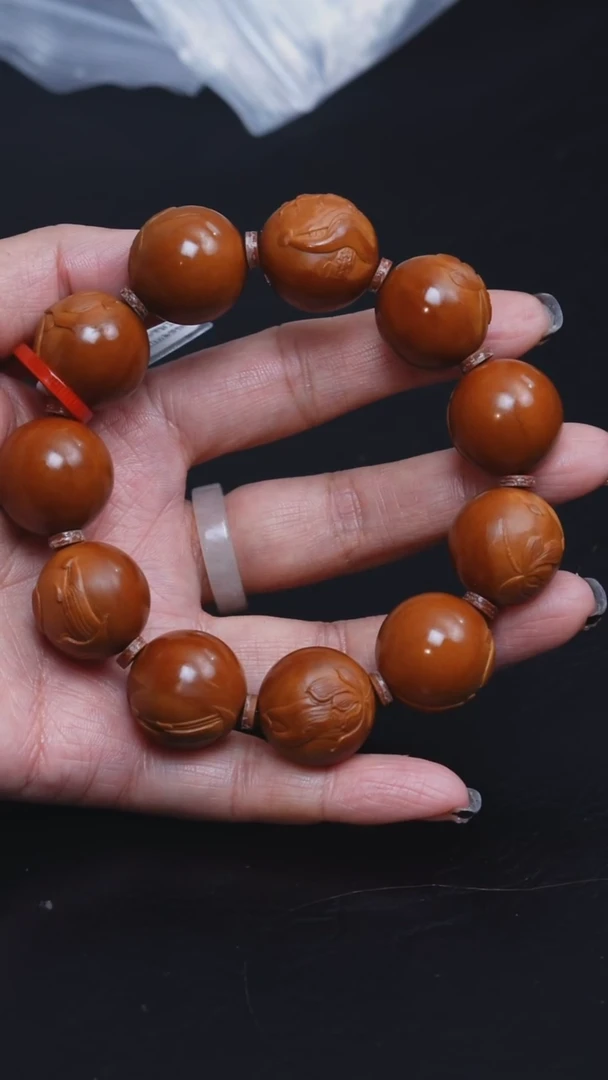 吊坠橄榄核j***a2.0正圆无相佛