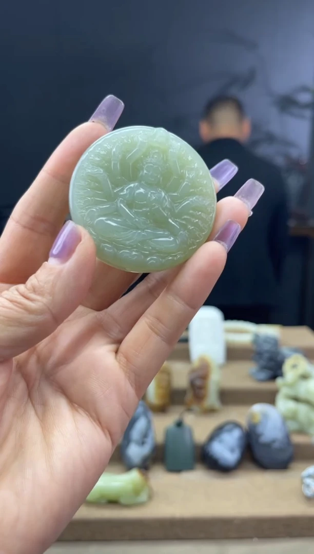 颈饰未镶嵌和田玉1