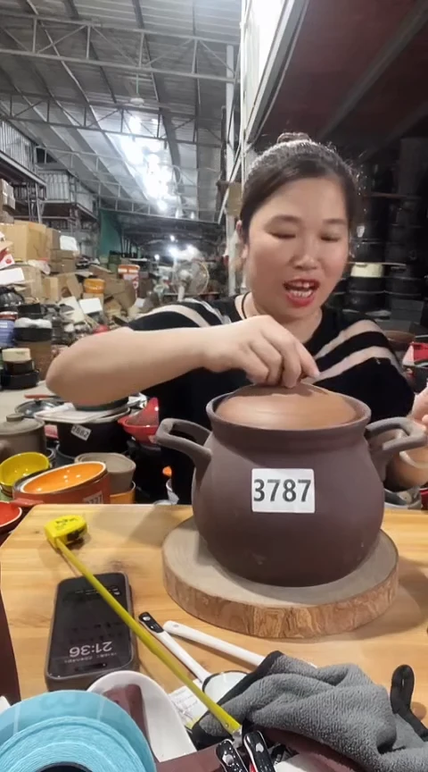 3787瑕疵紫砂大肚锅孤品