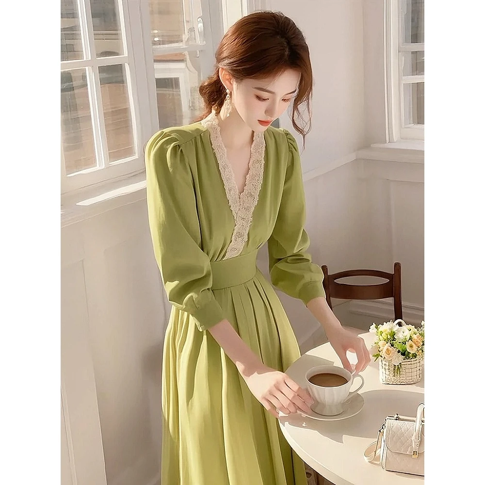 2025超火绿色蕾丝花边连衣裙女春季法式独特绝美仙女裙子气质超仙