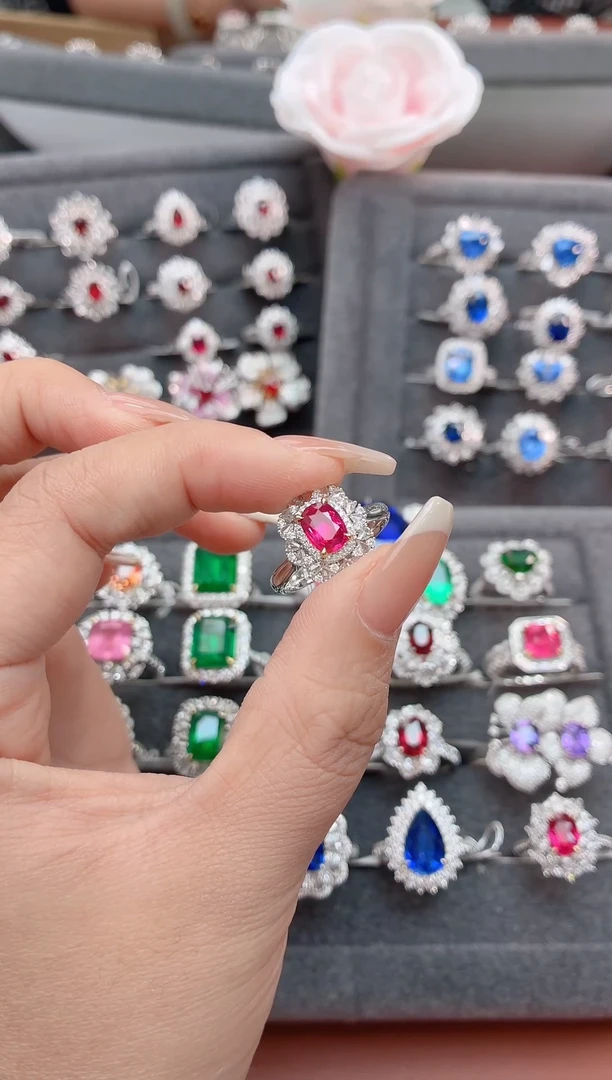 18K金镶嵌戒指红宝石手****3-