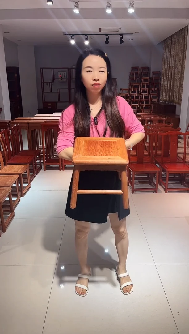 花梨木类架子坐高28小巴花小方凳一个打蜡