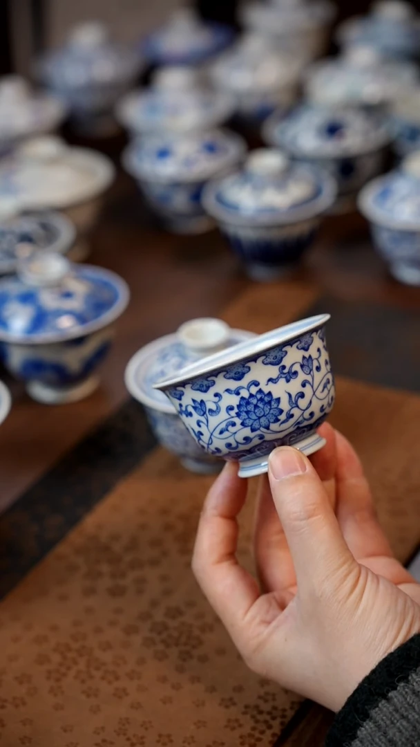 【闪购商品】缠枝压手11111111111