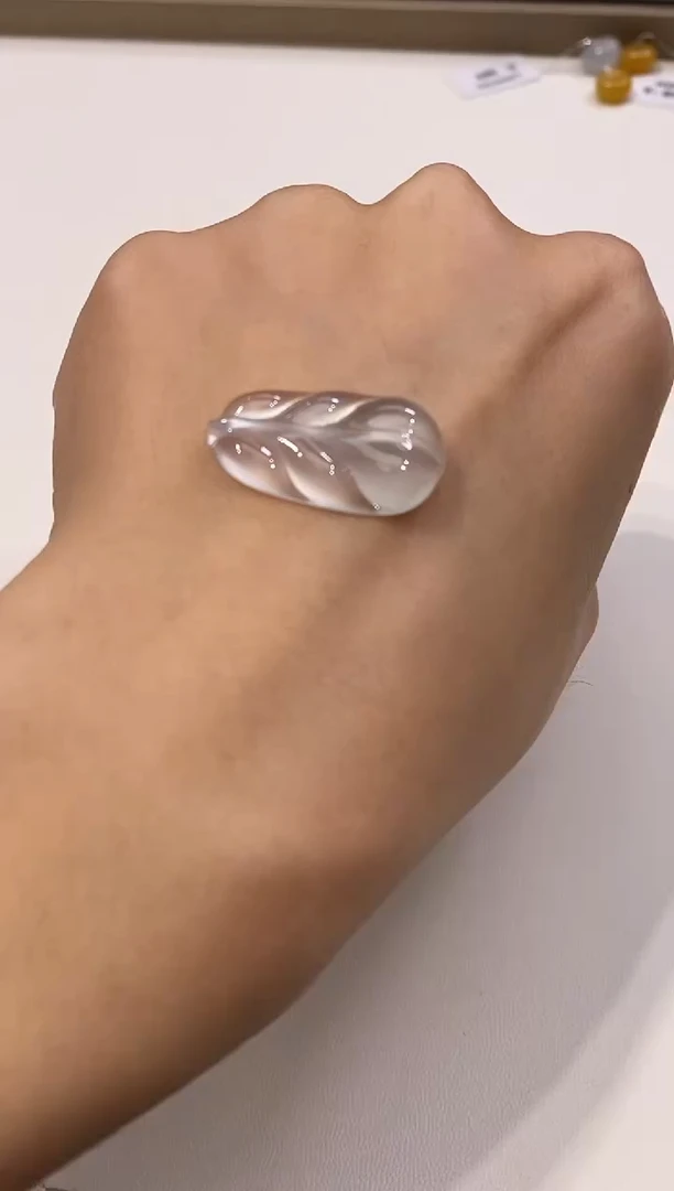 颈饰未镶嵌翡翠叶子