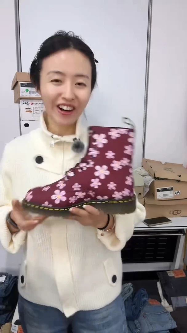 阿瞳牛社 马丁靴 41码 500