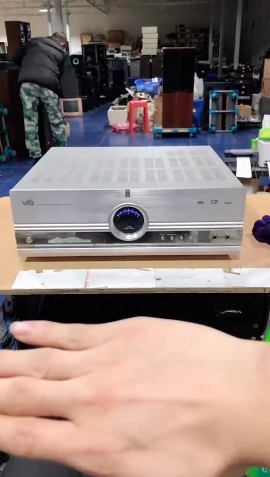 8新威发H1000功放一台，出声，不带线材