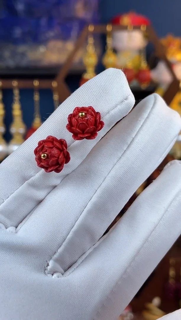 【闪购商品】红红莲花珐琅耳钉