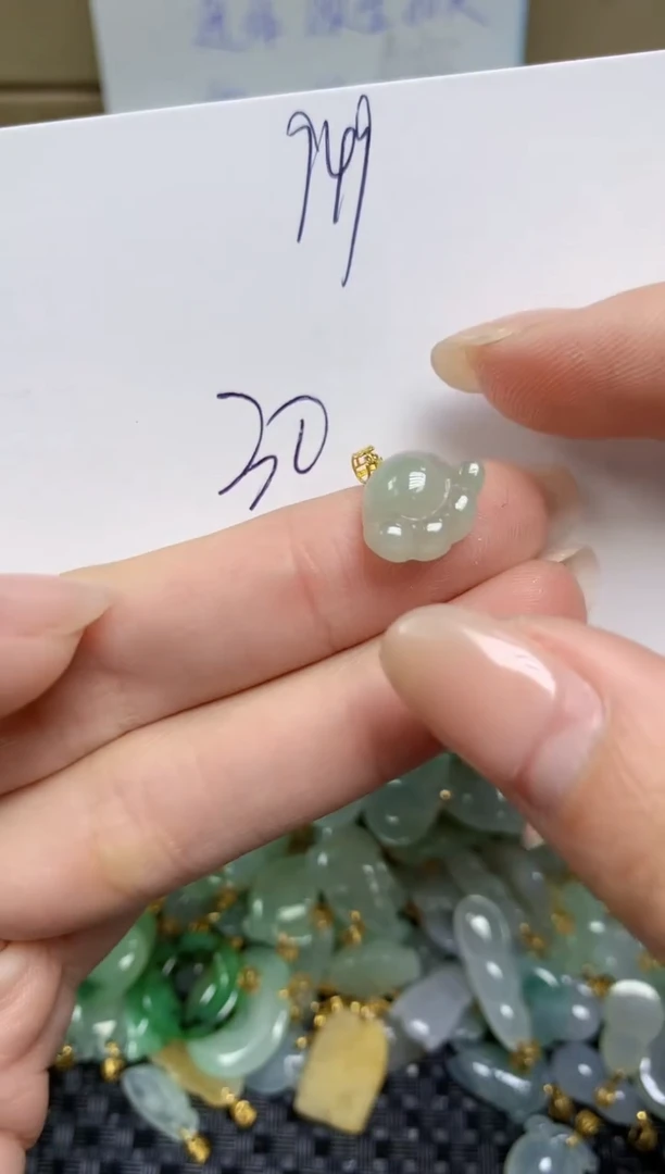 【闪购商品】翡翠颈饰18K金镶嵌天然缅甸A货翡翠