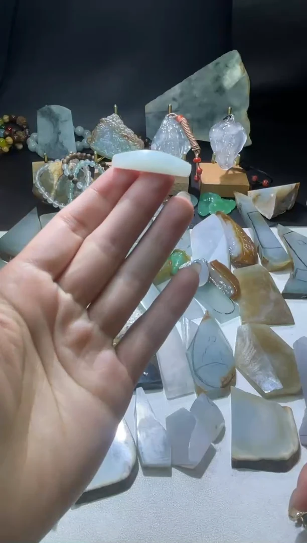 未镶嵌挂件翡翠材料