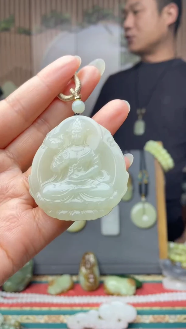 颈饰未镶嵌和田玉拍一发一