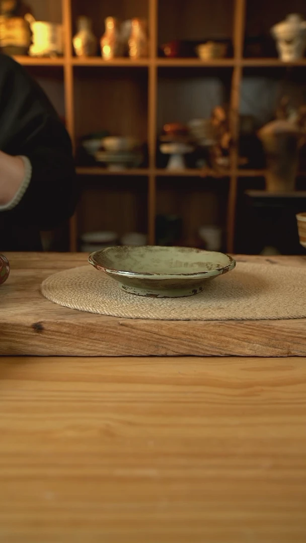 085福利布里纹绿系列的7英寸高脚不规则盘子1个