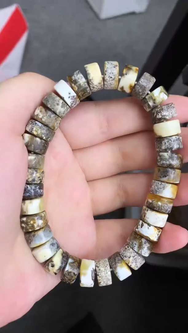 未镶嵌琥珀珠宝奇石29