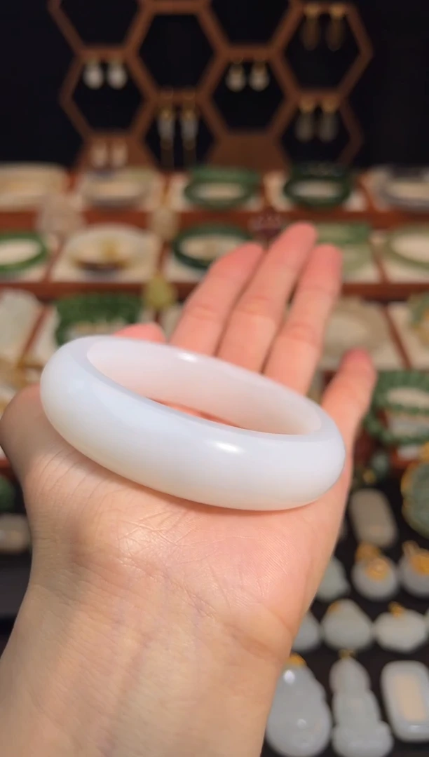 未镶嵌手镯和田玉精品