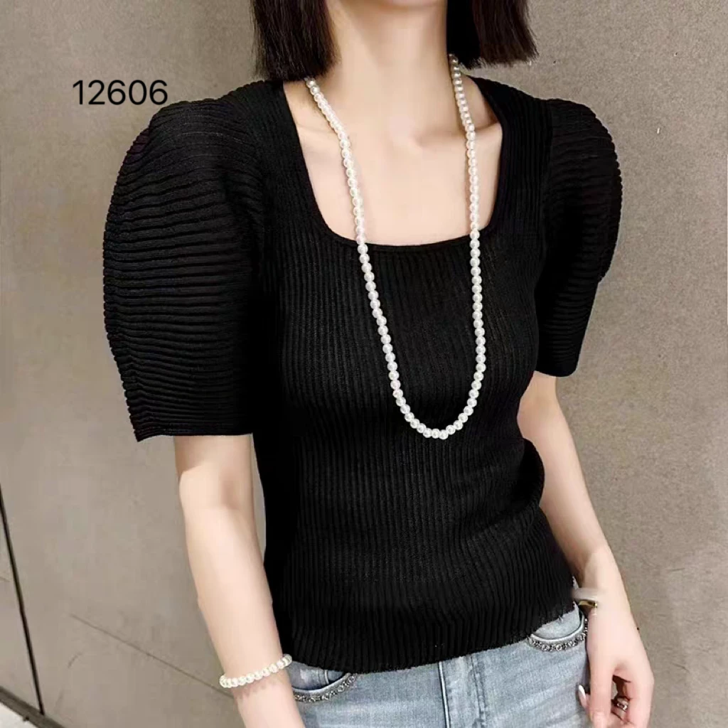 12606（部分无水洗唛，介意慎拍）SANFAN新款泡泡袖修身针织短袖