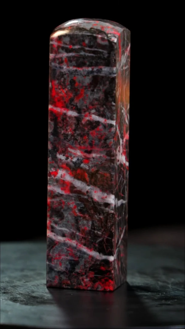 鸡血石刘关张鸡血石