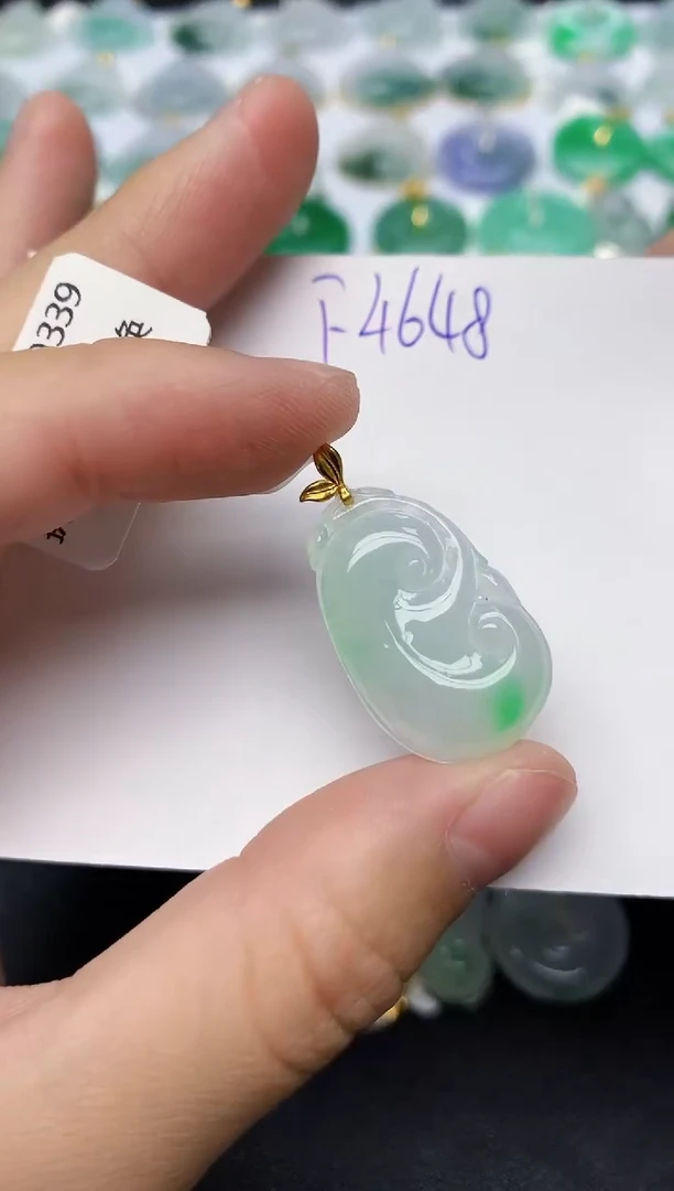 颈饰18K金镶嵌翡翠天然缅甸A货翡翠百元以上9元证书费自理