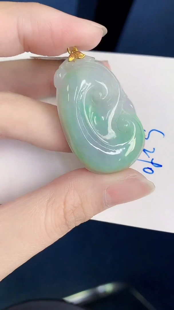 颈饰18K金镶嵌翡翠天然翡翠缅甸A货