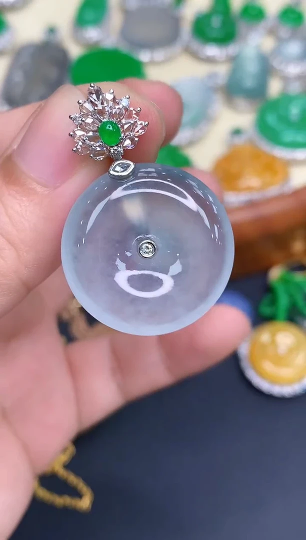 颈饰18K金镶嵌翡翠632-中国好珍宝