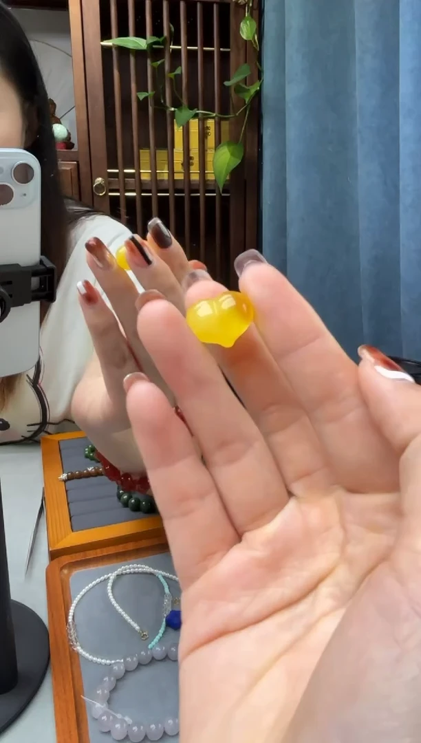 裸石蜜蜡未镶嵌蜜蜡爱心配饰YN